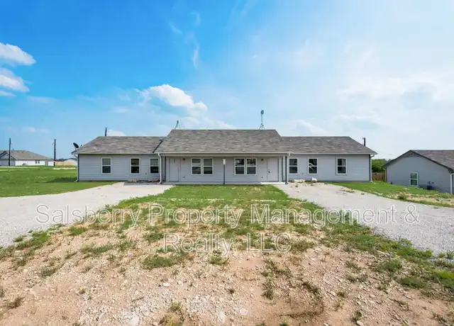 Property at 126 Lynn Ct Unit 200, Decatur, TX, 76234, 3 beds, 2 baths, [object Object]