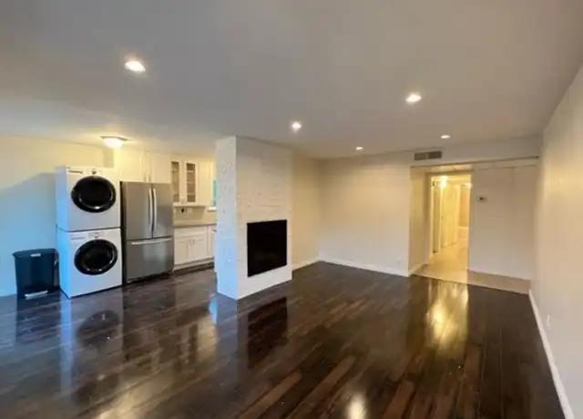 Property at 11578 Wyoming Ave #104, Los Angeles, CA, 90025, 3 beds, 2 baths, [object Object]