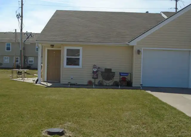 Property at 408 Brookmont Dr, Manhattan, KS, 66502, 3 beds, 2 baths, [object Object]