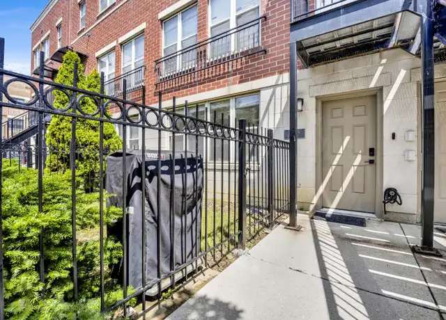 Property at 754 W Evergreen Ave Unit A, Chicago, IL, 60610, 2 beds, 1 bath, [object Object]