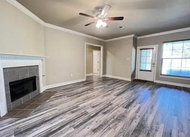 Property at 4848 Windsor Vlg Dr #102, Baton Rouge, LA, 70817, 3 beds, 2 baths, [object Object]
