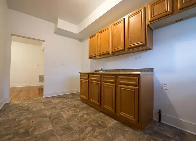 Property at 5901 S Michigan Ave, Chicago, IL, 60637, 2 beds, 1 bath, [object Object]