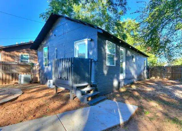Property at 321 N McKinley Ave Unit Back House, Shawnee, OK, 74801, 2 beds, 1 bath, [object Object]