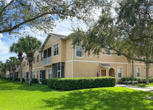 Property at 3401 Parkridge Cir Unit 20-201, Sarasota, FL, 34243, 3 beds, 2 baths, [object Object]
