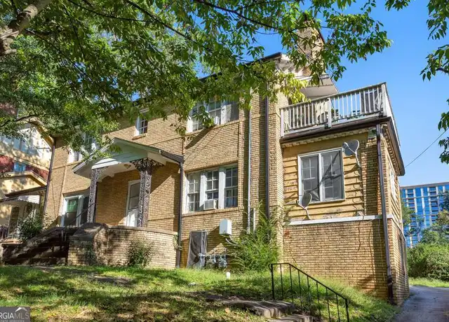 Property at 52 Delmont Dr NE Unit 4, Atlanta, GA, 30305, 1 bed, 1 bath, [object Object]