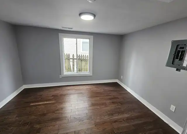 Property at 148 Rosette St Unit 1F, New Haven, CT, 06519, 3 beds, 1 bath, [object Object]