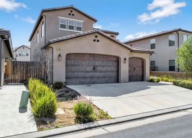 Property at 1683 N Ryan Ave, Clovis, CA, 93619, 4 beds, 3.5 baths, [object Object]