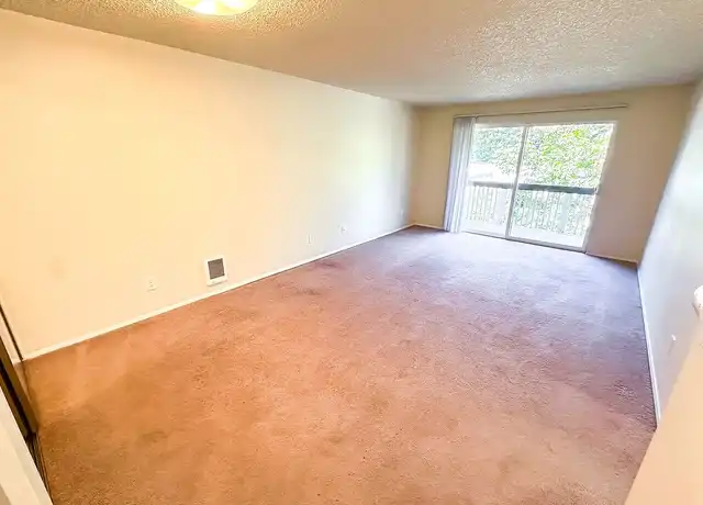 Property at Ravenna House - 9428 Ravenna Ave NE, Seattle, WA, 98115, 2 beds, 1 bath, [object Object]