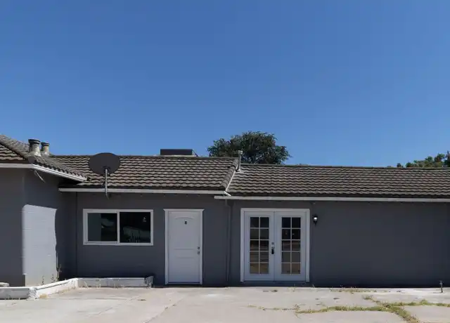 Property at 1005 S St Unit B, Newman, CA, 95360, 2 beds, 1 bath, [object Object]