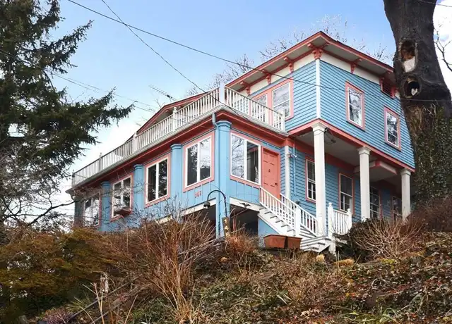 Property at 146 Bayview Ave Unit B, Northport, NY, 11768, 1 bed, 1 bath, [object Object]