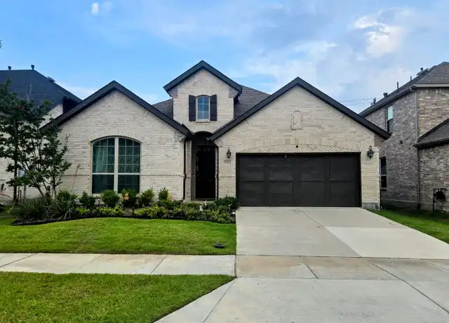 Property at 536 Cedarwood St, Aubrey, TX, 76227, 4 beds, 3 baths, [object Object]