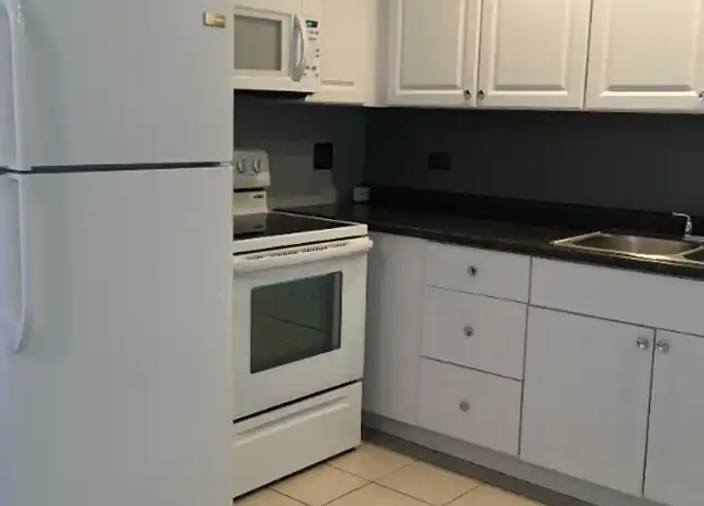 Property at 8432 W 103rd Ter Unit 14-208, Palos Hills, IL, 60465, 2 beds, 1 bath, [object Object]