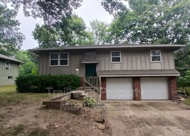 Property at 401 SW Stoney Brook Ln, Blue Springs, MO, 64014, 3 beds, 2 baths, [object Object]