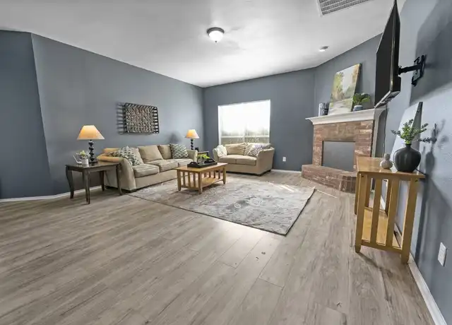 Property at 405 Canary Ln Unit 1B, DeSoto, TX, 75115, 6 beds, 2 baths, [object Object]