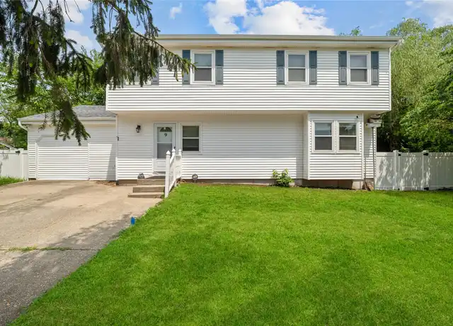 Property at 9 4th St, Nesconset, NY, 11767, 6 beds, 3.5 baths, [object Object]