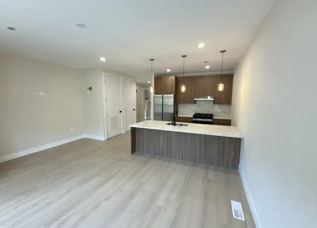 Property at 3045 Irving Park Rd Unit 03, Chicago, IL, 60618, 2 beds, 2 baths, [object Object]