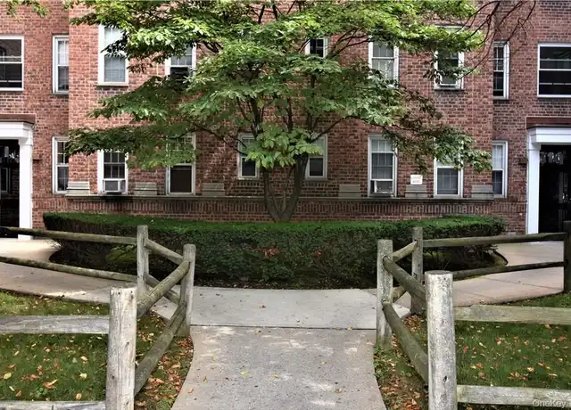 Property at 780 Bronx River Rd Unit A63, Yonkers, NY, 10708, 2 beds, 1 bath, [object Object]