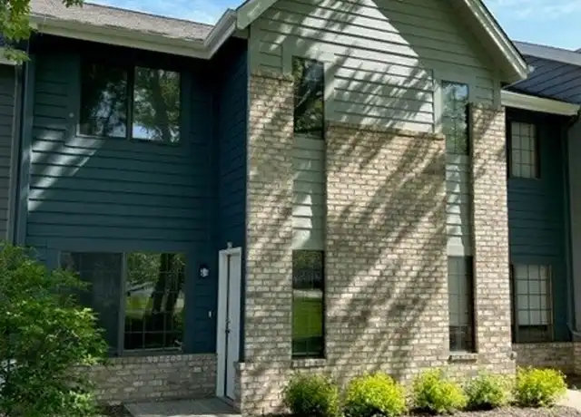 Property at Lake Court Apartments - 420 Bolson Dr, Oconomowoc, WI, 53066, 2 beds, 1.5 baths, [object Object]