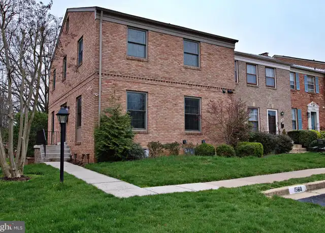 Property at 1560 Westmoreland St, Mc Lean, VA, 22101, 3 beds, 3.5 baths, [object Object]