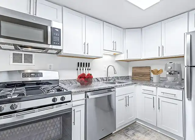 Property at Congressional Towers - 261 Congressional Ln, Rockville, MD, 20852, 1-2 bed, 1 bath, [object Object]