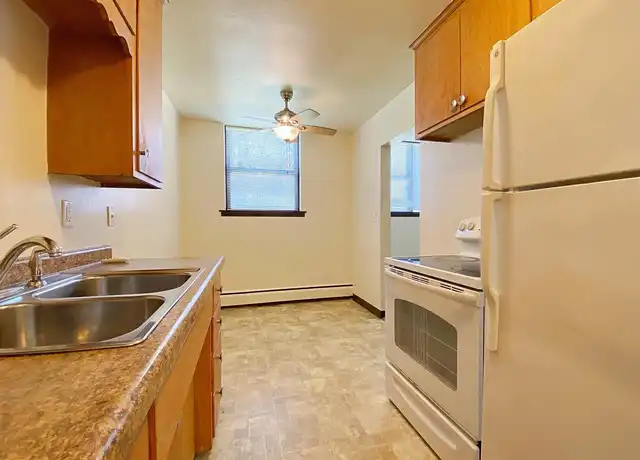 Property at West 7th - 2246 7th St W, Saint Paul, MN, 55116, 1-2 bed, 1 bath, [object Object]