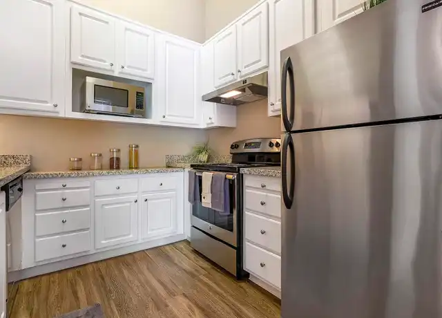 Property at Sonterra Apartments - 700 Vallejo Ave, Roseville, CA, 95678, 1-2 bed, 1-2 bath, [object Object]