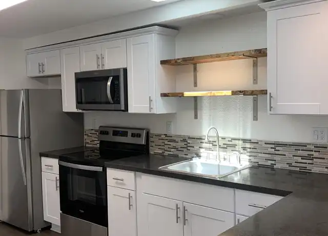 Property at 423 NW 6th St Unit 37, Redmond, OR, 97756, 1 bed, 1 bath, [object Object]