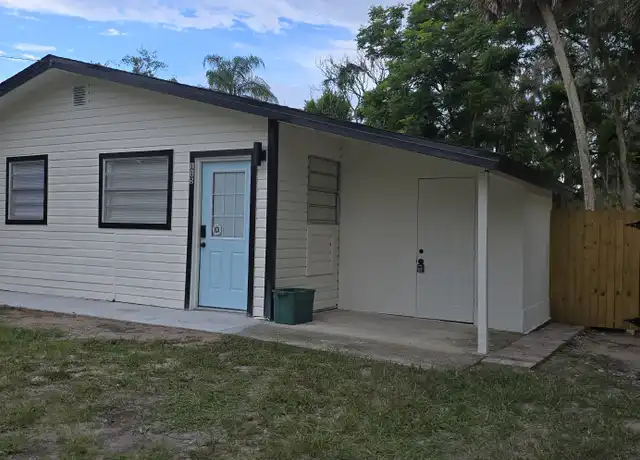 Property at 115 Pine St, Geneva, FL, 32732, 1 bed, 1 bath, [object Object]