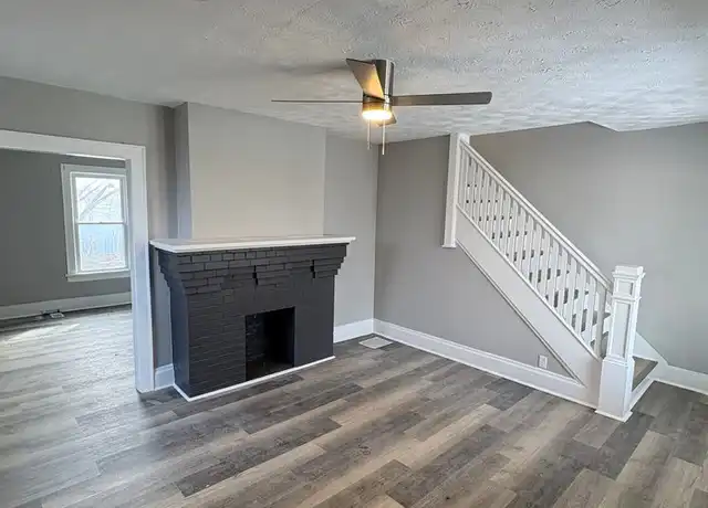 Property at 499 Thurman Ave, Columbus, OH, 43206, 2 beds, 1 bath, [object Object]