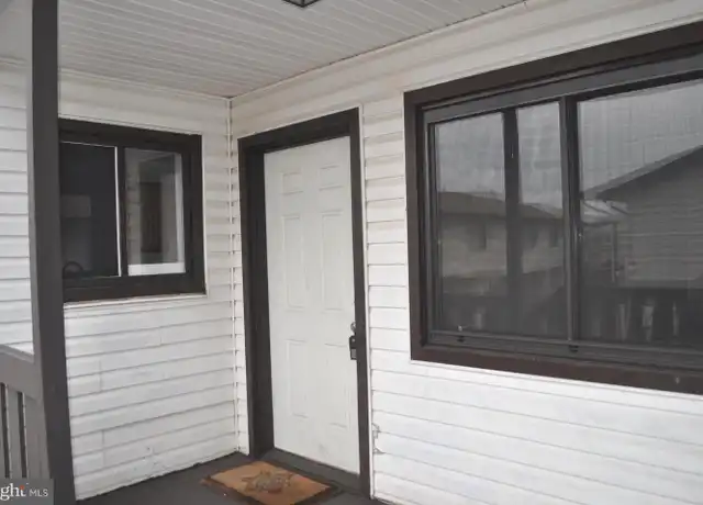 Property at 4141 Meadowland Ct Unit 21, Chantilly, VA, 20151, 2 beds, 1 bath, [object Object]