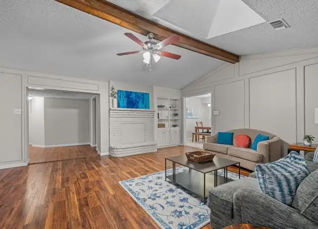 Property at 1113 Greenbriar Dr, Desoto, TX, 75115, 1 bed, 1 bath, [object Object]