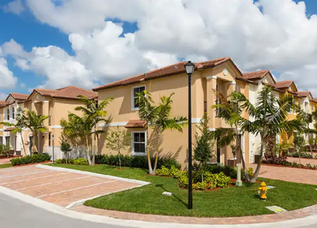 Property at 7651 N Pine Island Rd Unit 7-7653, Tamarac, FL, 33321, 3 beds, 2.5 baths, [object Object]