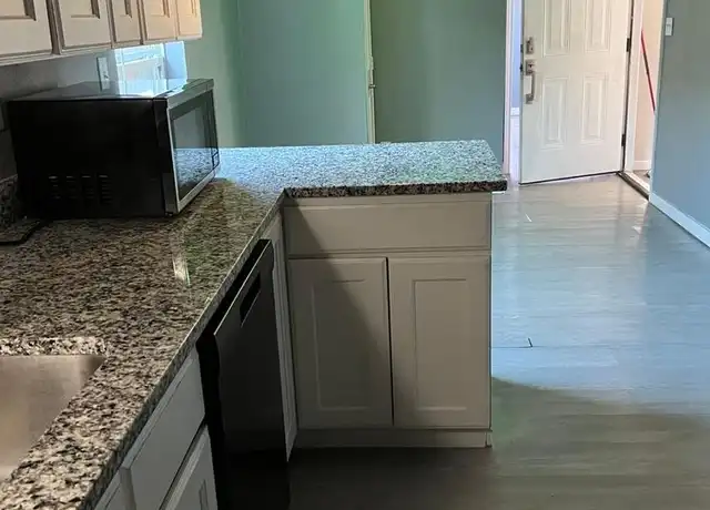 Property at 2523 S Vernon Ave Unit B, Dallas, TX, 75224, 1 bed, 1 bath, [object Object]