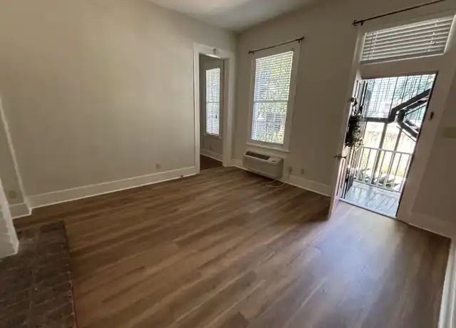 Property at 4013 Prytania St, New Orleans, LA, 70115, 1 bed, 1 bath, [object Object]