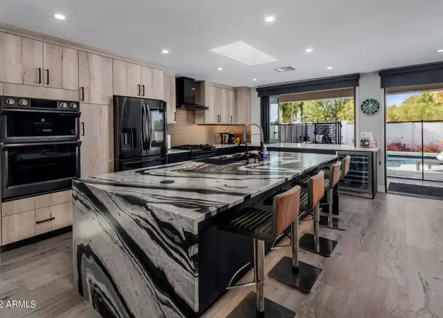Property at 9056 N Arroya Vista Dr, Phoenix, AZ, 85028, 4 beds, 3 baths, [object Object]