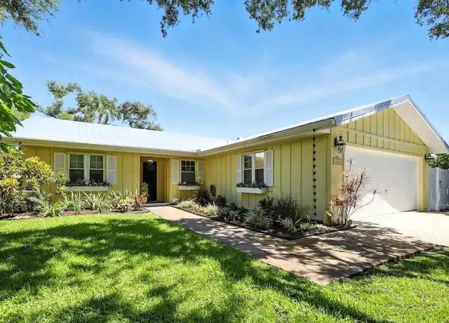 Property at 725 Acacia Rd, Vero Beach, FL, 32963, 3 beds, 2.5 baths, [object Object]