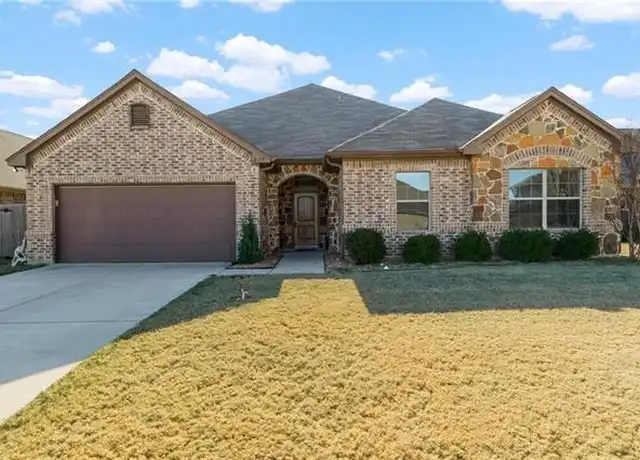 Property at 225 Glenview Dr, Aubrey, TX, 76227, 4 beds, 2 baths, [object Object]