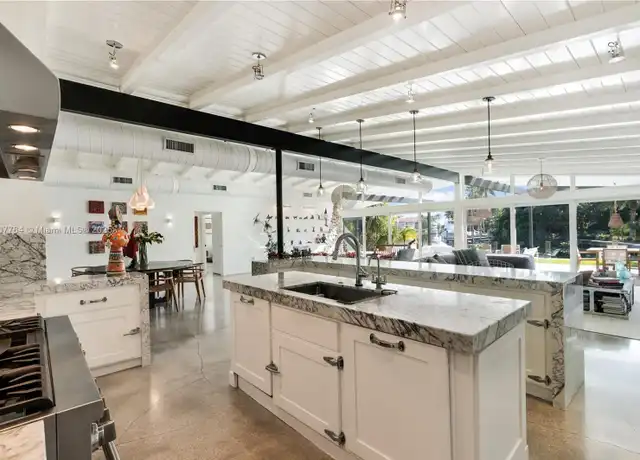Property at 270 Island Dr, Key Biscayne, FL, 33149, 5 beds, 5.5 baths, [object Object]