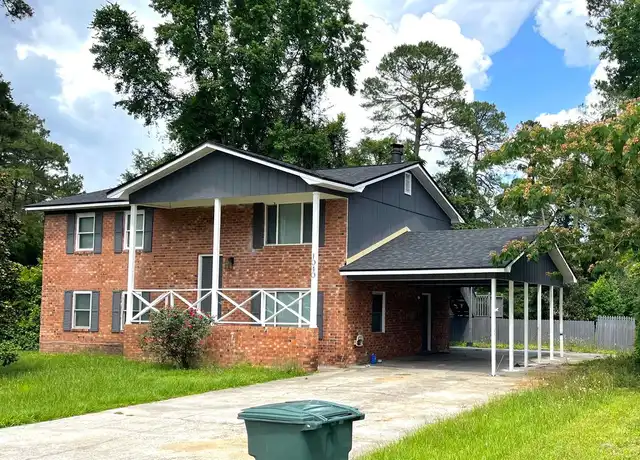 Property at 1040 Live Oak Dr, Hinesville, GA, 31313, 5 beds, 2 baths, [object Object]