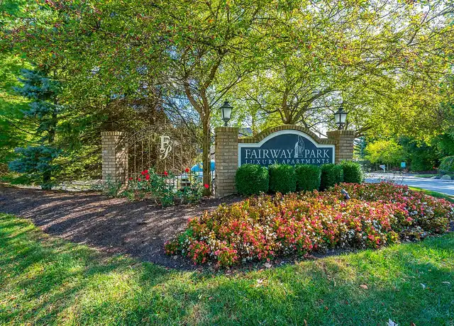 Property at Fairway Park Luxury Apartments - 3826 Fairway Park Dr, Akron, OH, 44321, 1-3 bed, 1-3 bath, [object Object]