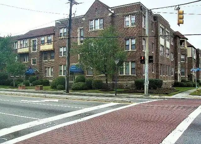 Property at Park Manor - 114 Pennsylvania Ave, Norfolk, VA, 23504, 2 beds, 1 bath, [object Object]
