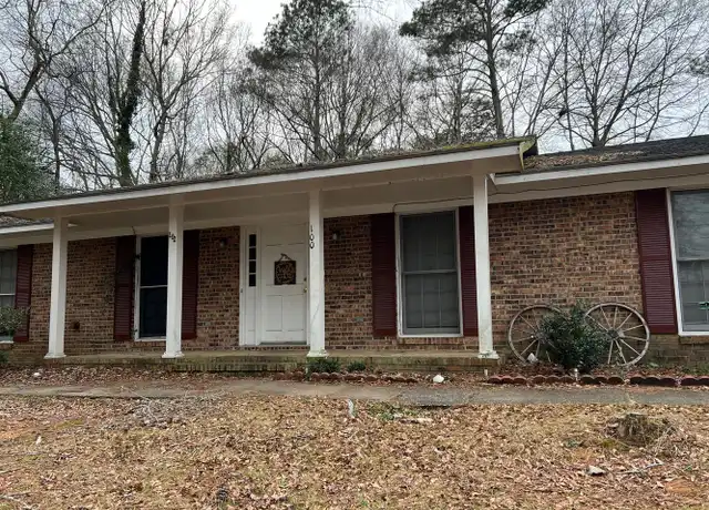 Property at 100 Oak St Unit 100, Auburn, AL, 36830, 2 beds, 1 bath, [object Object]