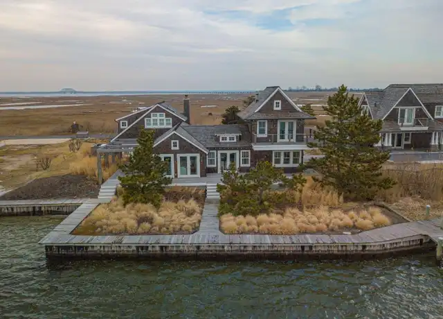 Property at 11 Captree Is, Babylon, NY, 11702, 4 beds, 4 baths, [object Object]