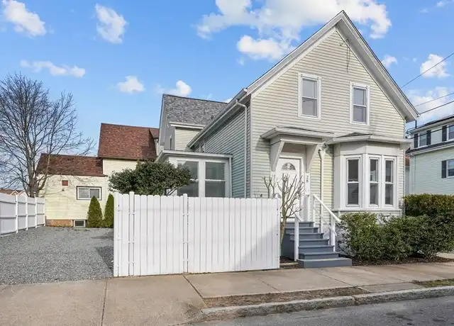 Property at 28 Borden St Unit 1, New Bedford, MA, 02740, 2 beds, 1 bath, [object Object]