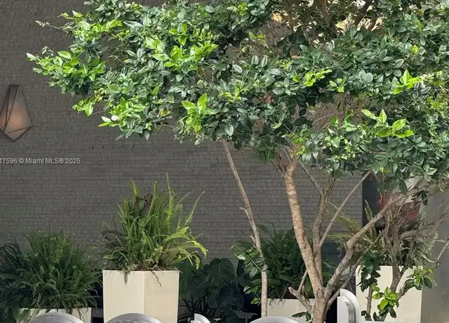 Property at 92 SW 3rd St #1909, Miami, FL, 33130, 1 bed, 1 bath, [object Object]