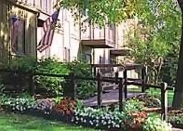 Property at The Pines - 29500 Franklin Rd, Southfield, MI, 48034, 0 beds, 1 bath, [object Object]
