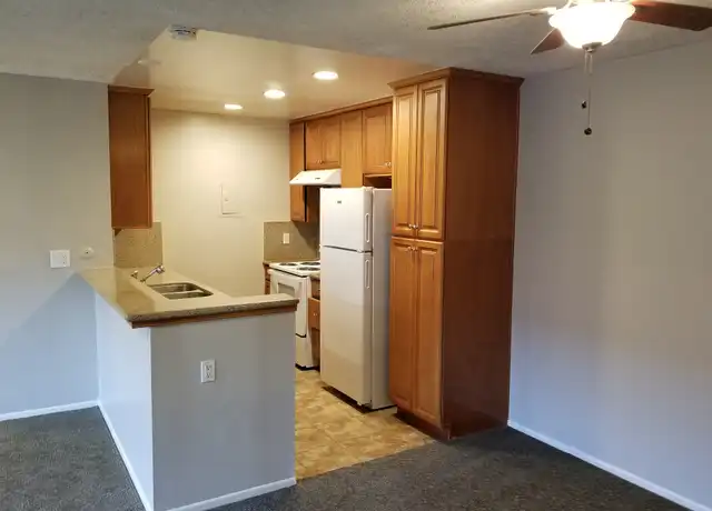 Property at 2521 W Sunflower Ave Unit M5, Santa Ana, CA, 92704, 3 beds, 2 baths, [object Object]
