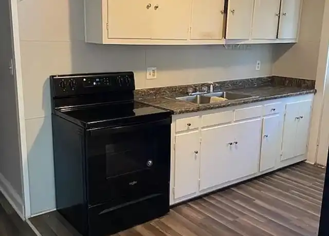 Property at 1321 W Monroe St, Salisbury, NC, 28144, 1 bed, 1 bath, [object Object]