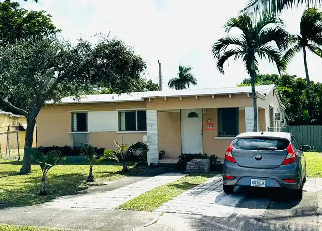 Property at 2222 SW 5th St, Fort Lauderdale, FL, 33312, 3 beds, 1.5 baths, [object Object]