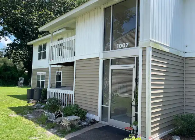 Property at 1009 Indian Rd Unit 1007-201, Virginia Beach, VA, 23451, 2 beds, 1 bath, [object Object]